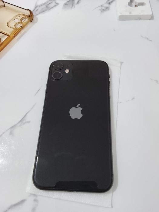 Продам iPhone 11, 64 GB
