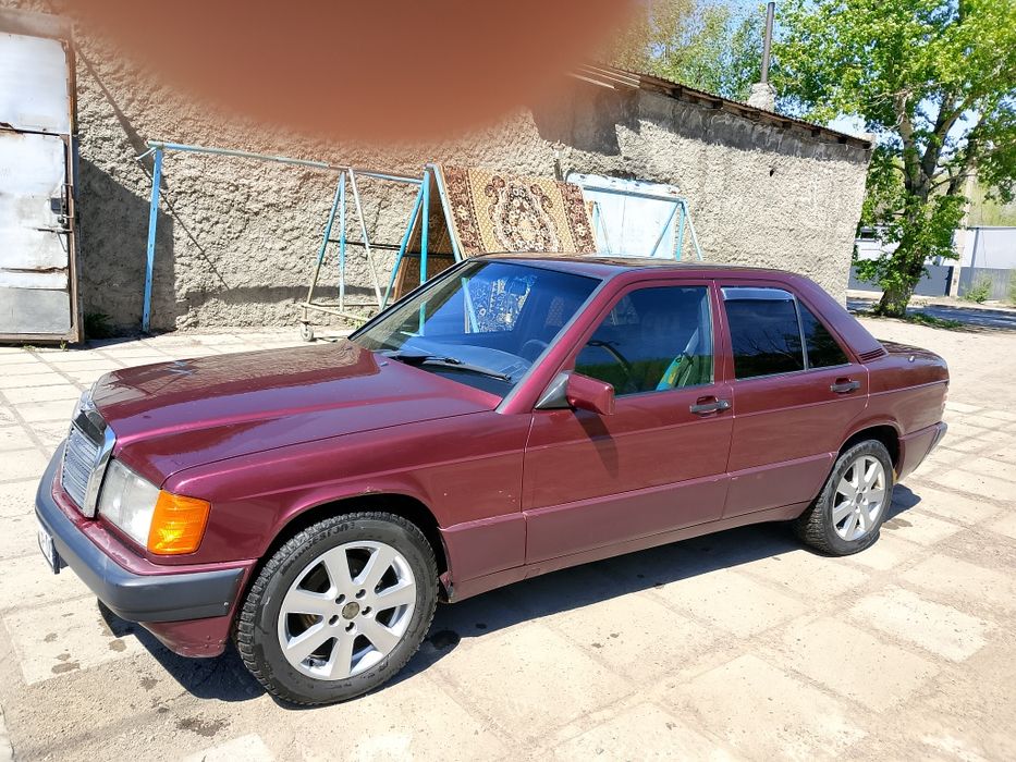 Мерседес Бенс продается