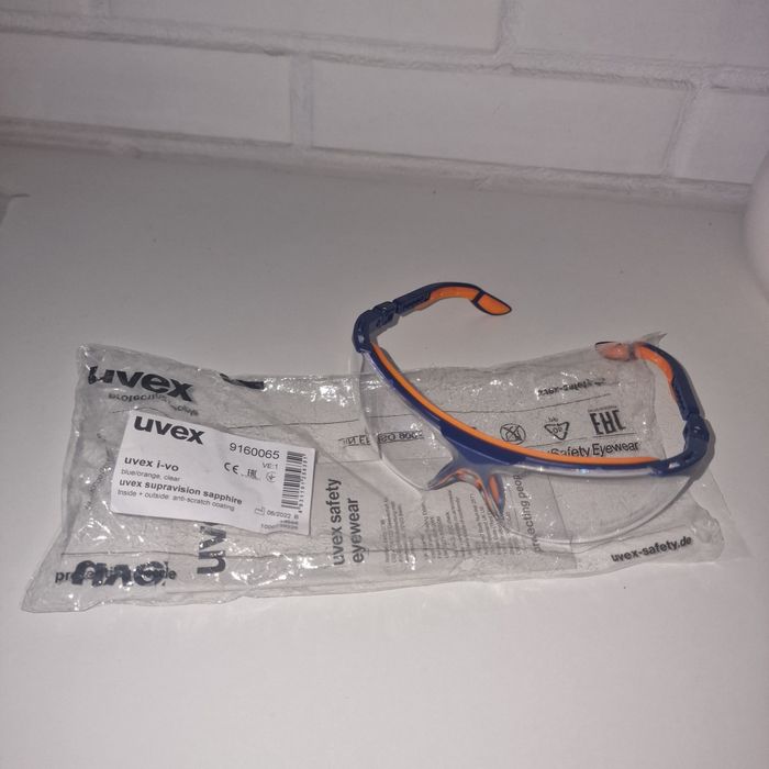 Продам очки фирмы uvex