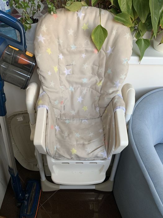 Kikka Boo стол за хранене