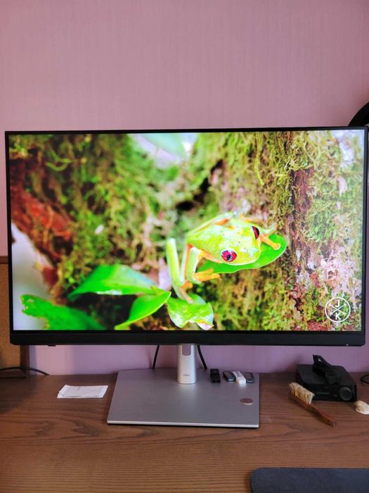 Професионален 32" 4K монитор Dell UP3221Q – с изключителни цветове
