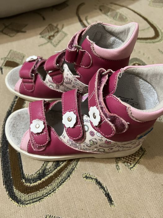 Ортопедическая обувь для девочки