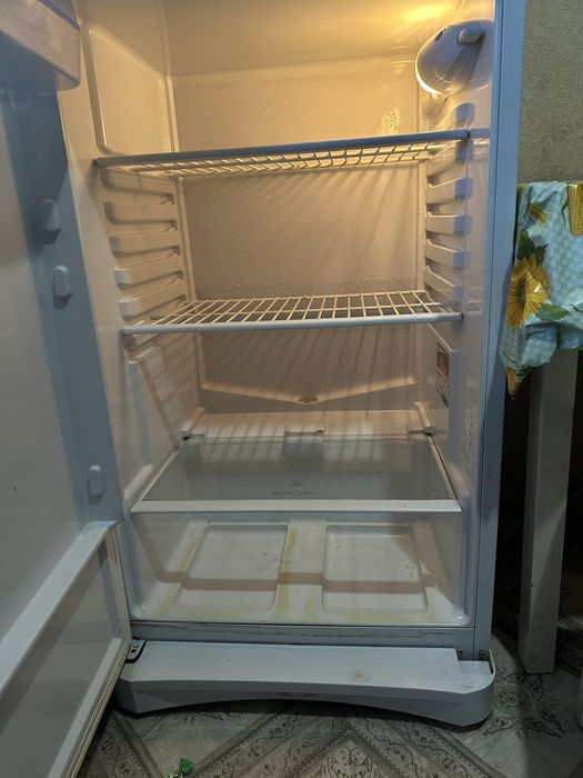 Продам холодильник