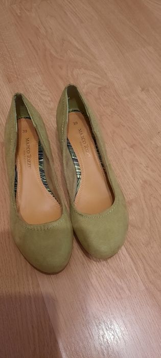 Pantofi de piele intoarsa