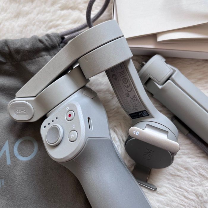 Стабилизатор DJI Osmo mobile 4 SE