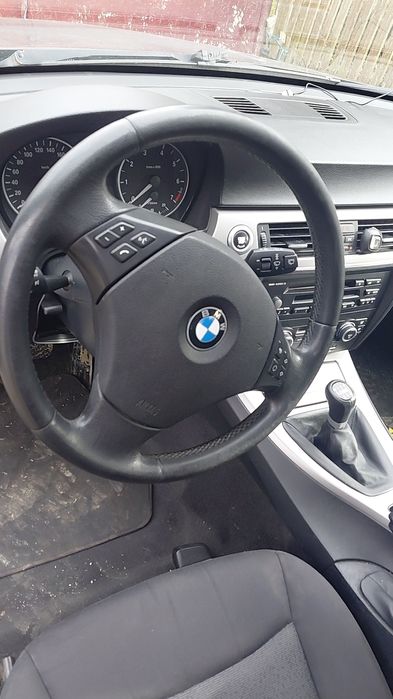 Vând BMW Seria 3 E91  2.0 benzină 318i