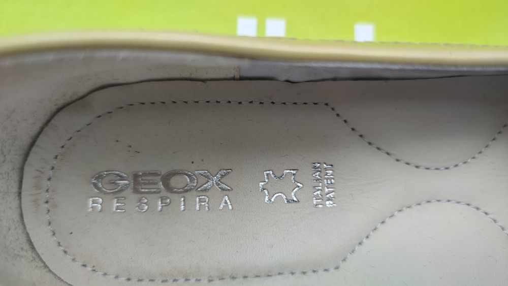 Продавам дамски обувки Geox