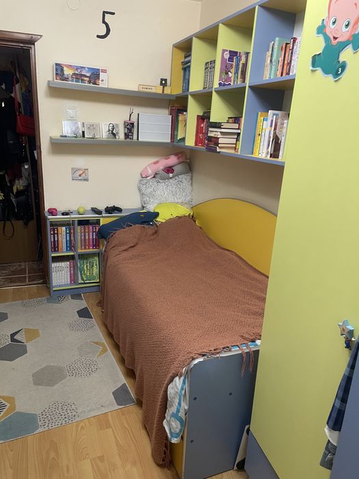 Vand mobilier copii, tineret