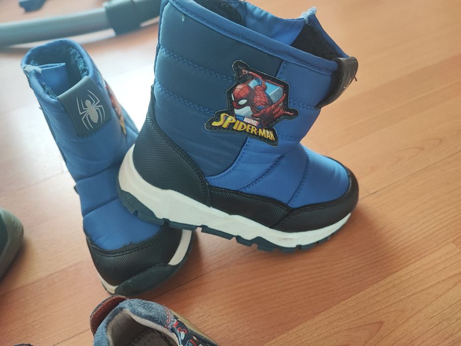 Детски маратонки и боти различни размери