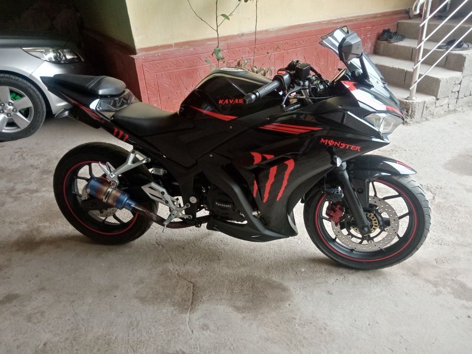 Кавасаки монстр сотилади