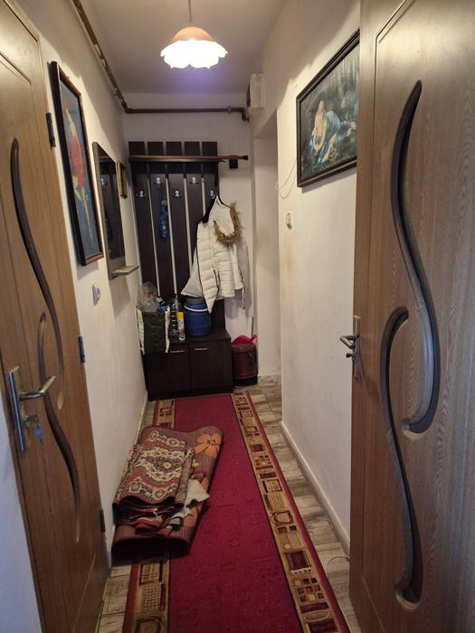 Vând apartament 2 camere, parter, Micro 1 , bloc cărămidă.