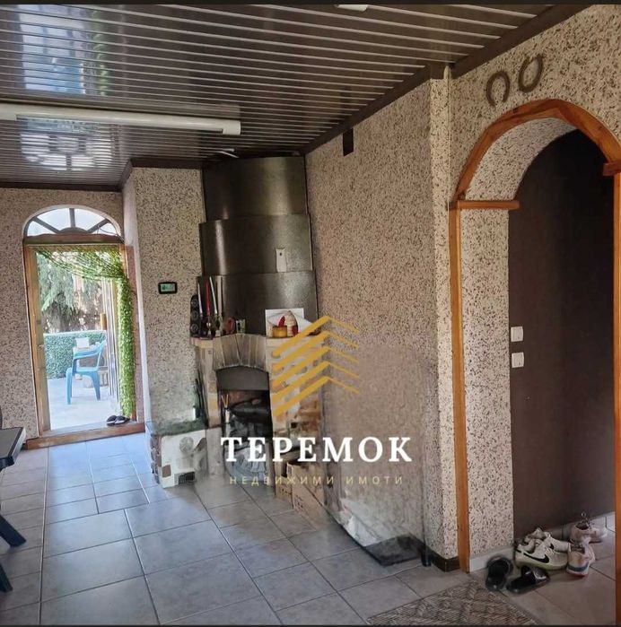 Продава къща гр Шумен, кв. Добруджански