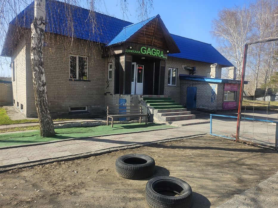 Продам кафе проходимость  есть евроремонть