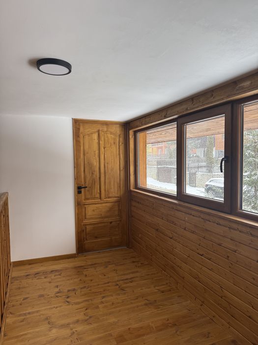 Finisaje cabane și construcții din lemn – placări, dulgherie, mobilier