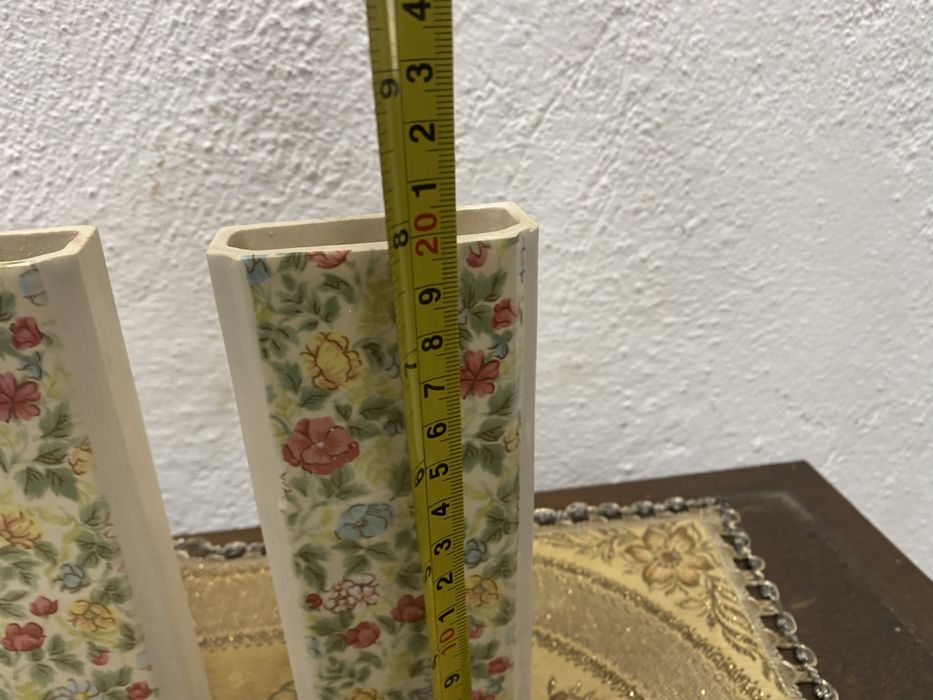 Френски порцеланови вази  за стена или радиатор