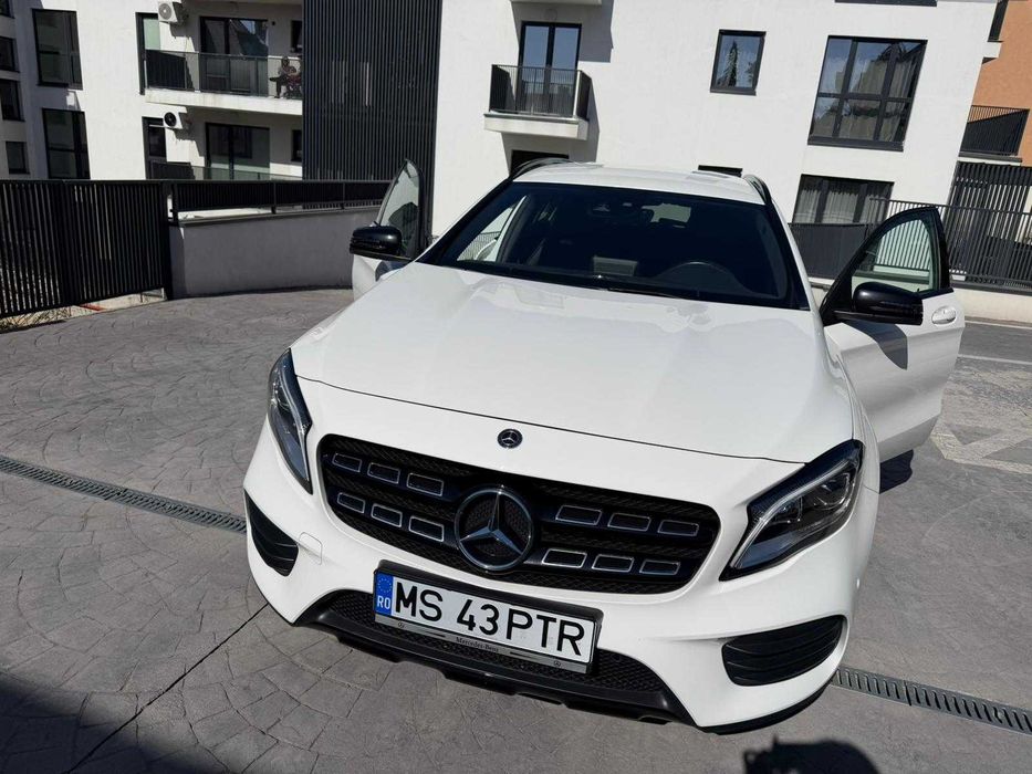Vând Mercedes Benz GLA 200d