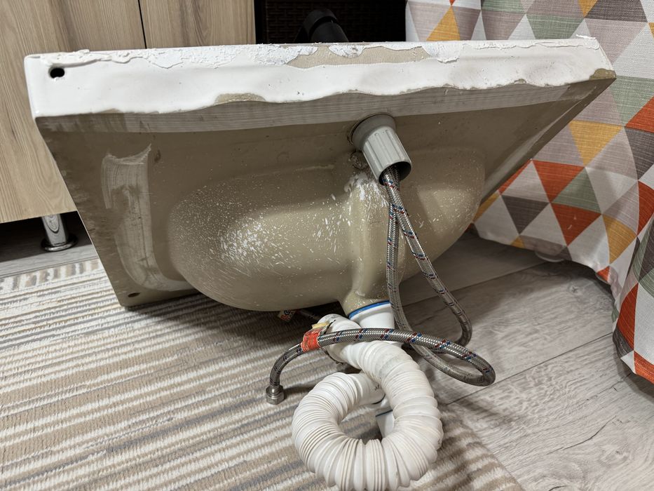 Раковина с тумбой