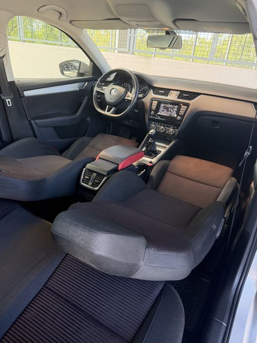Skoda Octavia 2014 2.0 TDi 150 CP • Day Light LED • Bi-Xenon • Scaune încălzite • Senzori parcare • Dublu climatronic • Pilot automat • Proprietar