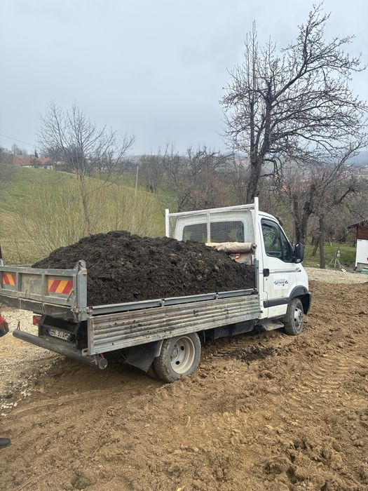 Transport basculabil - pamant vegetal, nisip, piatra,moloz
