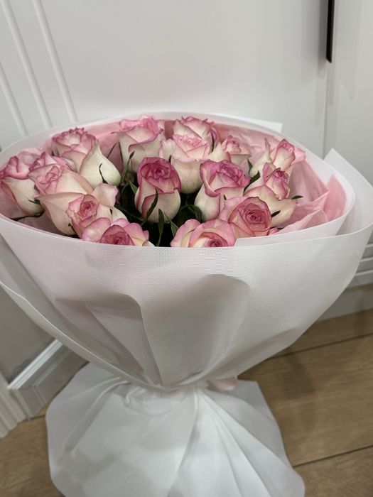 Свежие розовые   розы  8000тг