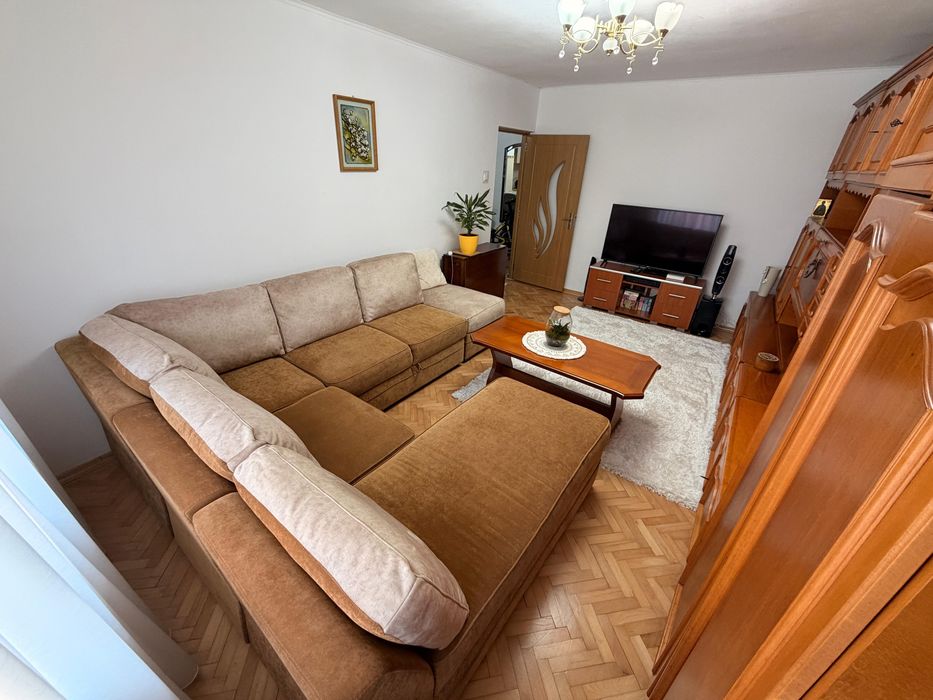 Vând Apartament 3 camere