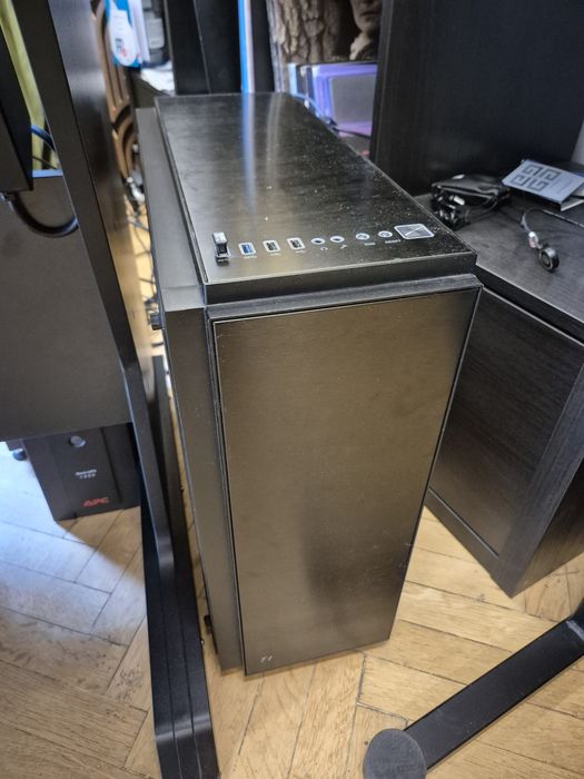 Hackintosh Intel 6700k 64GB DDR4 AMD6650XT