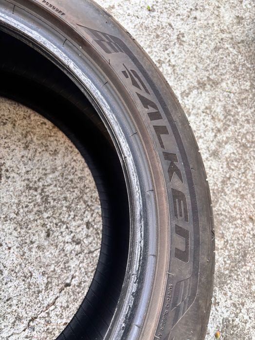 Гуми 225/45/17 Falken Azenis FR 520