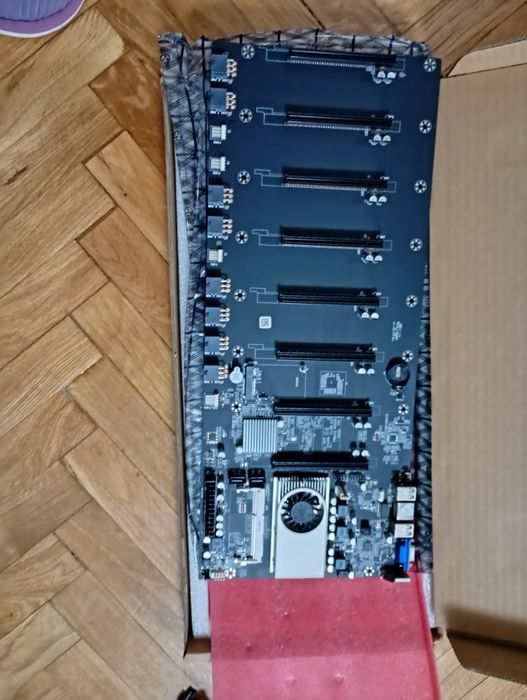 Дъно , дънна платка