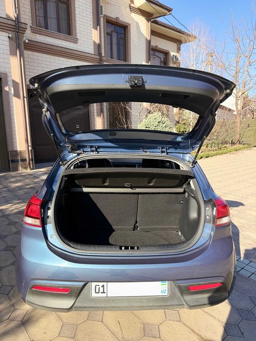 Продается Kia Rio 2018г (62,741 пробег) Цвет Синий Дымчатый