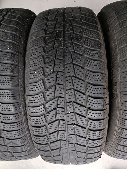 215 55 R17 Viking DOT19