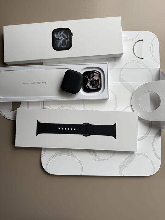 Apple Watch Series 11 42 Jet Black Cellular LTE/5G Nou