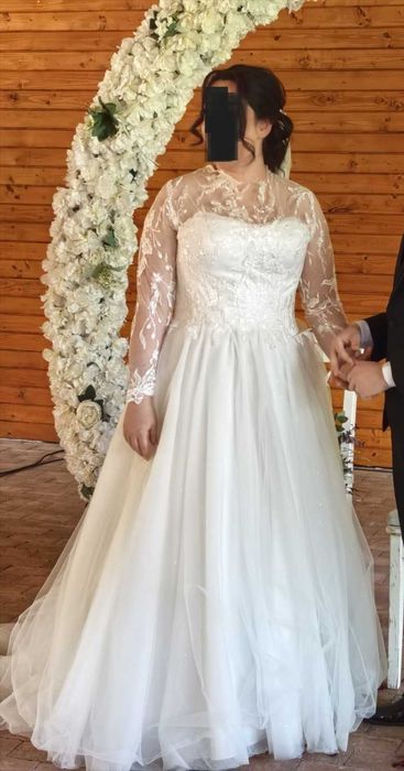 Rochie de mireasă + Voal inclus!
