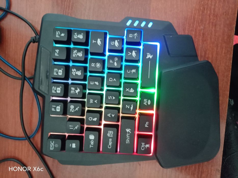 Yelandar игровой клавиш