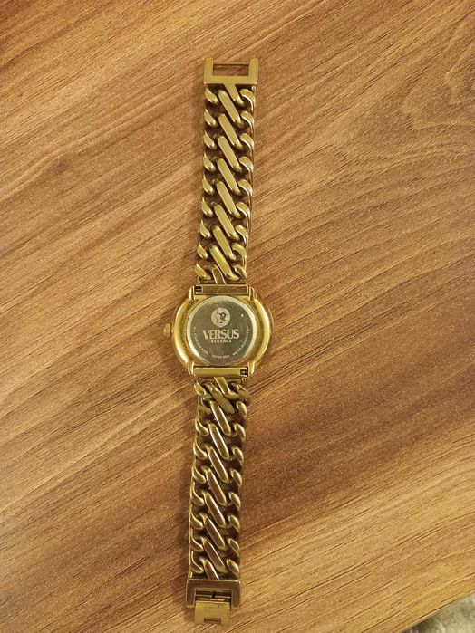 Часовник Versace