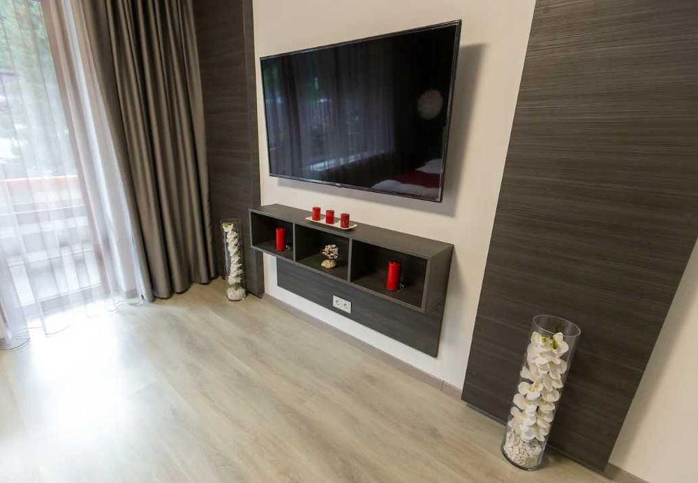 Дава се под наем Двустаен апартамент в Пловдив, Изгрев - 61 кв.м за 341.7 € - Снимка #2