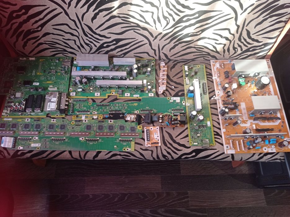 Продам платы от плазмы