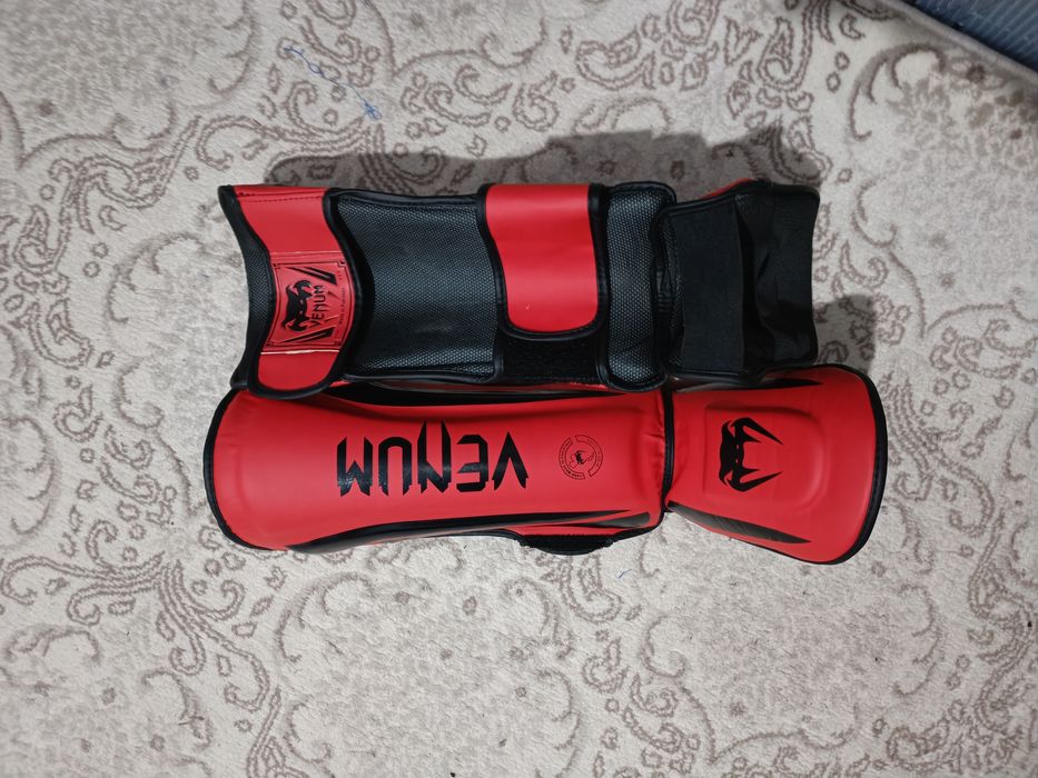 Фута VENUM size "L", шингалка RDX size "M""