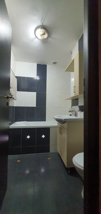 Chirie 4 camere. Vitrometan