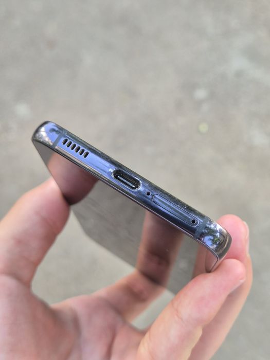 Samsung S22 8/256Gb 215$