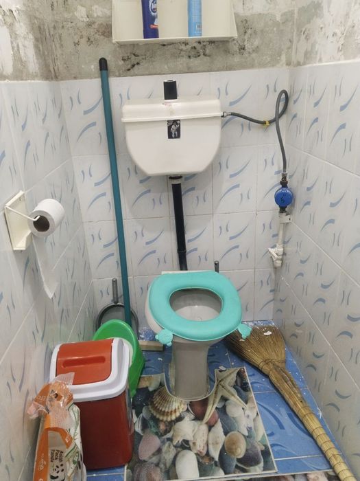 Kvartira sotiladi 1 xona 2 kilingan Bektemir vodnik 40.000 ye