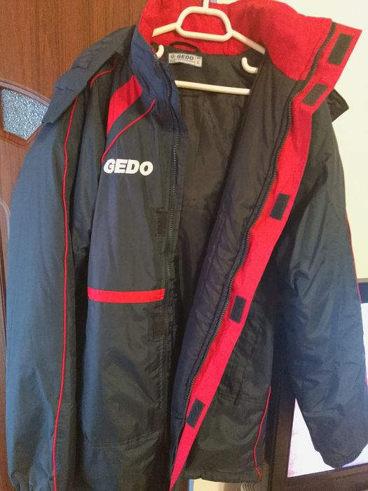 Geacă bărbătească impermeabila/matlasata/gluga Made in Spania