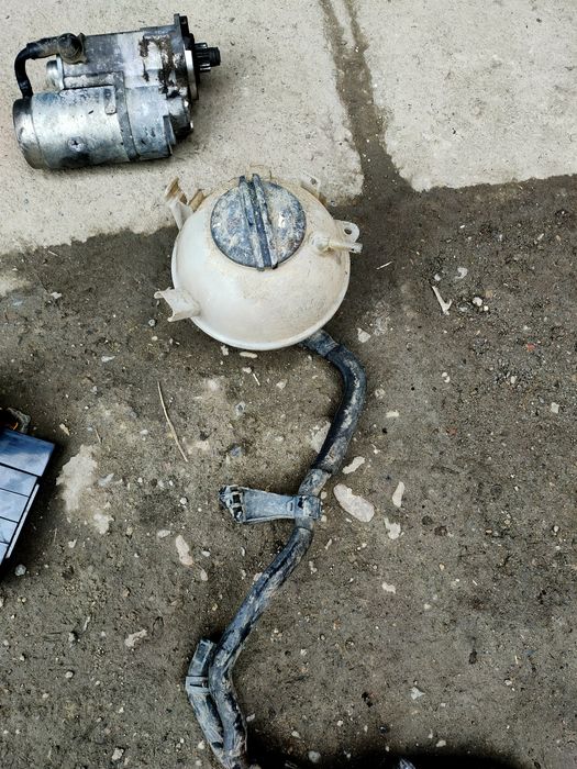 Vând piese Hyundai Tucson 2.0