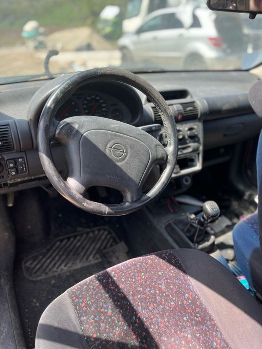 Dezmembrez Opel Tigra 1,4 benzina