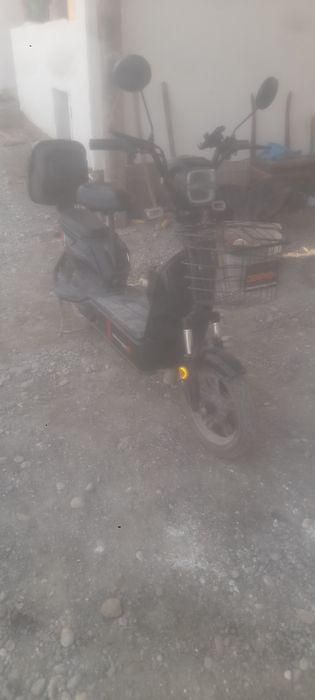 Chontak sikuter sotiladi