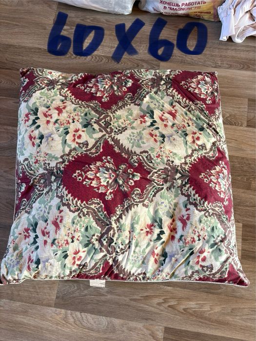 Продам подушки  пуховые и диванные