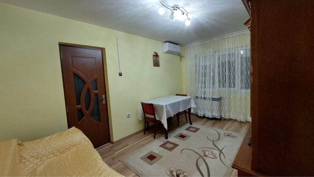 Inchiriez apartament cu 2 camere