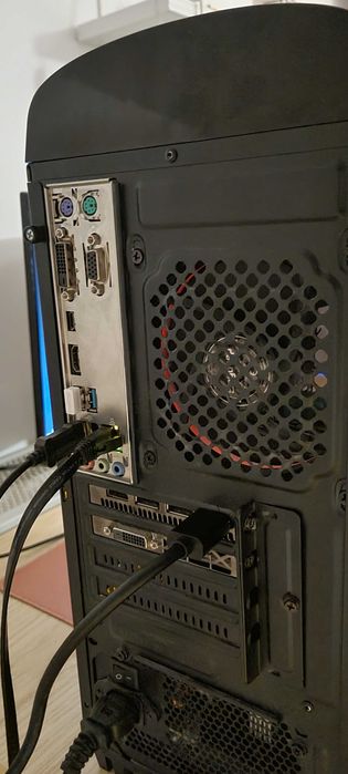 PC Gaming i5-9600KF + RX 570 8GB + 16GB RAM + SSD