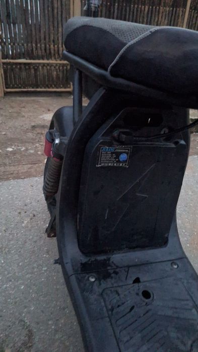 Vând Moped Electric