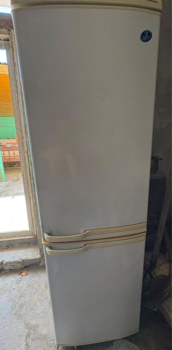 Продам холодильник рабочий б/у
