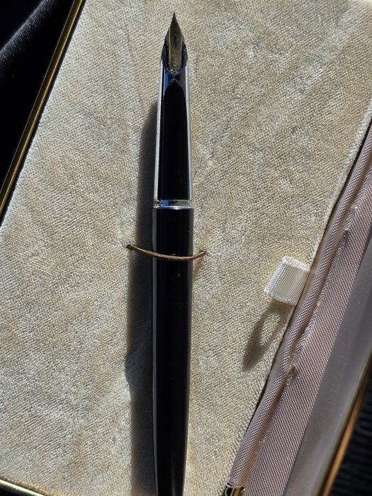 Stilou de colecție Waterman penita aur 18k